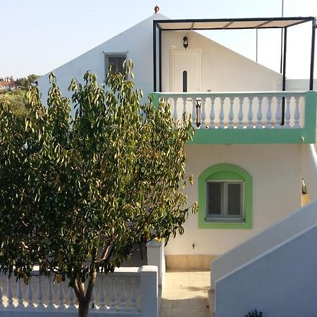 Natalya Apartment Ликсури Екстериор снимка